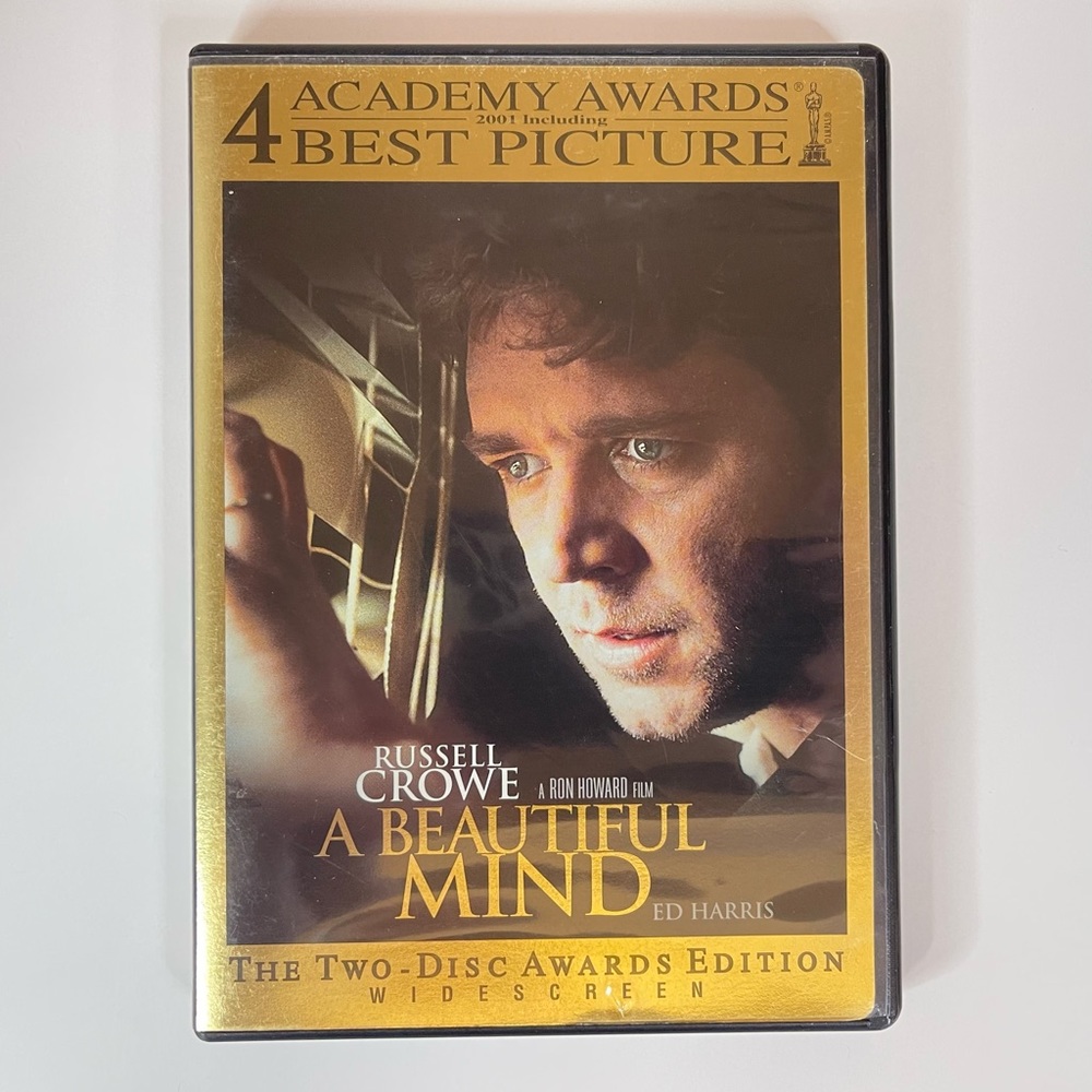 A Beautiful Mind (Widescreen)(2001) - DVD.   Bundle for discount